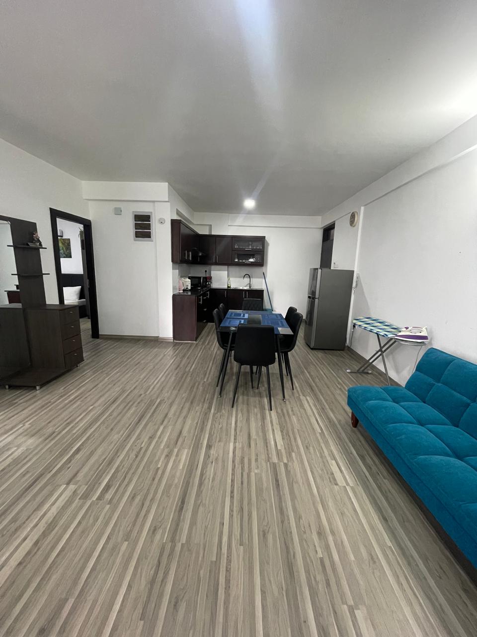 Three-Bedroom Apartment (Lake View Rest)